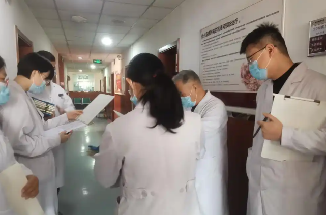 image.png 网传“牛皮癣根治偏方”有多危险?很多人用完直接诱发红皮病(图1)